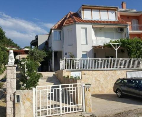 Apart-house with 5 apartments in Novi Vinodolski 400 meters from the sea 