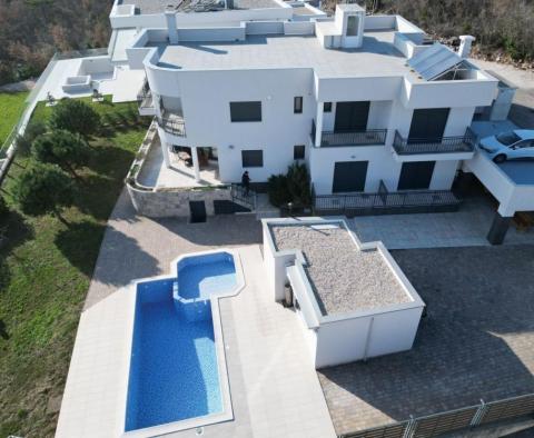 Wunderschöne Villa in Crikvenica mit Panoramablick auf das Meer! - foto 8