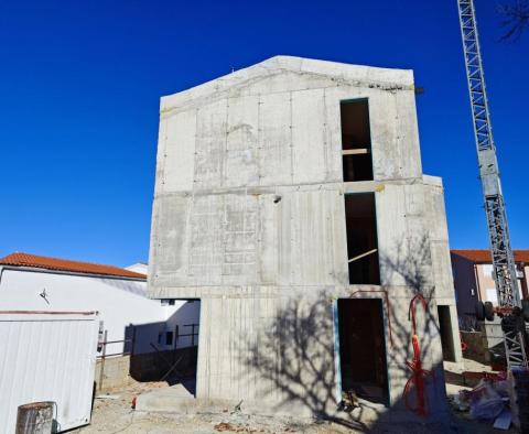 Nový penthouse v Šilo, Dobrinj, s výhledem na moře - pic 3