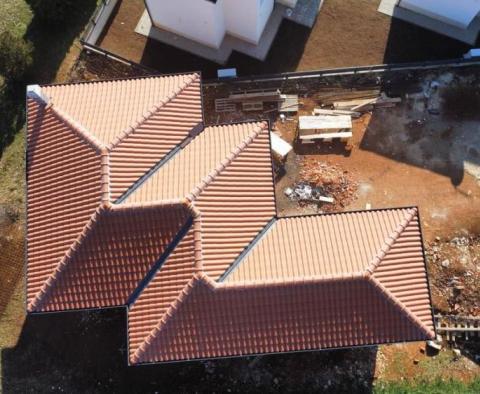 Villa avec piscine en phase de développement à Kastelir, Porec - pic 6