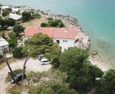 Haus in 1. Meereslinie auf der Insel Krk (Halbinsel) - foto 2