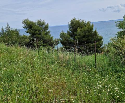 Advantageous land plot with sea views, 60 meters from the sea only - pic 2