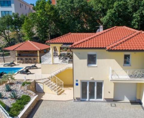 Schöne Villa zum Verkauf in Omišalj, Insel Krk - foto 3