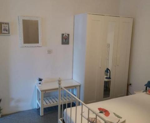 Csodálatos turisztikai ingatlan 6 apartmannal az Omis riviérán, 30 méterre a tengertől - pic 16