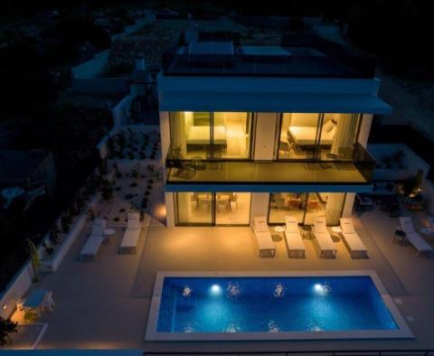Schöne neue Villa auf der Halbinsel Ciovo, nur 100 Meter vom Meer entfernt - foto 10