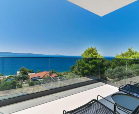 Schöne neue Villa auf der Halbinsel Ciovo, nur 100 Meter vom Meer entfernt - foto 2