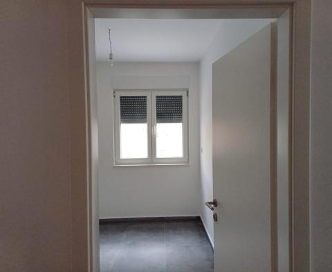 Квартира в современной новой резиденции на Чиово, в 300 метрах от моря - фото 4