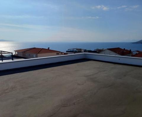Nouveau complexe d'appartements à vendre à Ciovo, à 200 mètres de la mer - pic 5