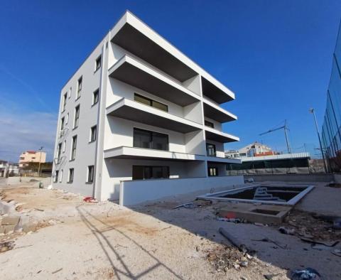 Nový komplex apartmánů na prodej na Čiovu, 200 metrů od moře - pic 2