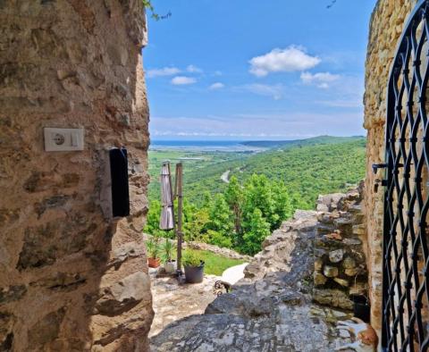 Maison design en pierre avec une vue spectaculaire sur la mer dans la région de Buje - pic 73