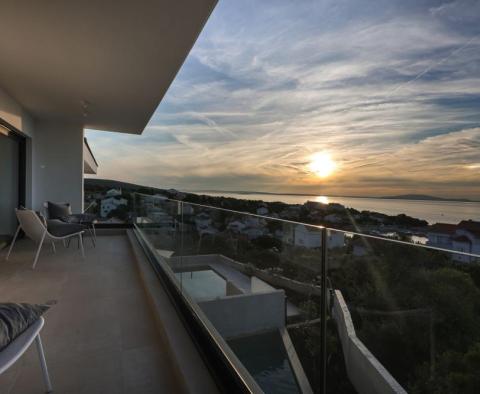 Außergewöhnliche moderne Maisonette-Villa mit Swimmingpool auf der Halbinsel Pag - foto 7