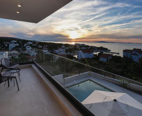 Außergewöhnliche moderne Maisonette-Villa mit Pool auf der Insel Pag (Halbinsel) - foto 5