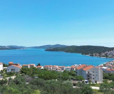 Exclusive apartment with garden and pool on Ciovo, Trogir area - pic 2