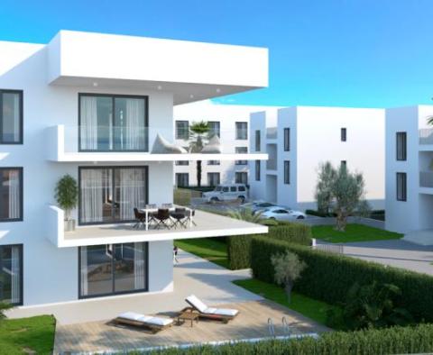 Exkluzivní apartmán se zahradou a bazénem na Čiovo, oblast Trogir - pic 17
