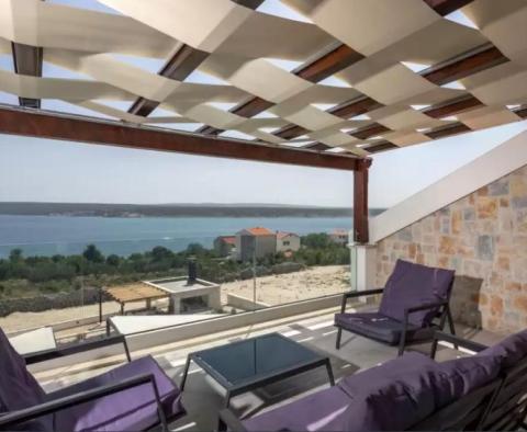 Wonderful villa in Zadar area overlooking the sea 