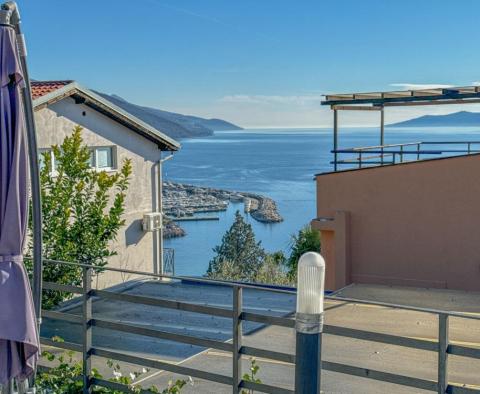 Квартира в центре Опатии по разумной цене, великолепный вид на море, всего в 100 метрах от моря! - фото 2