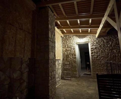 A stone house with 2 apartments in Kavran near Pula, a rarity on the market! - pic 14
