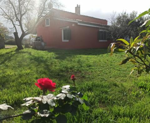 House for sale in Valdebek, Pula on 1604 sq.m. of land 