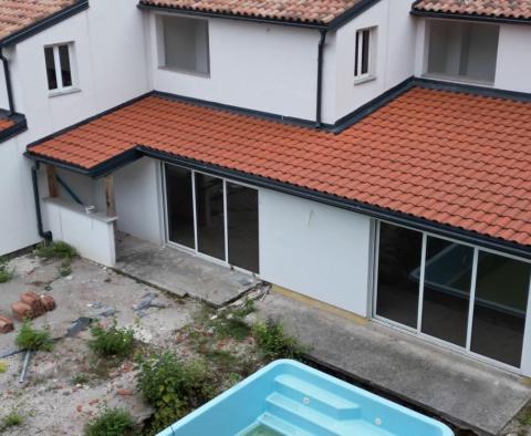 Пять рядных домов площадью 590 м2 с видом на море и 2 бассейнами в Ичичи - фото 12