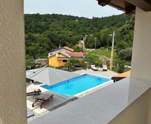 Une belle villa à Icici, Poljane avec piscine et vue sur la mer dans une zone isolée - pic 2