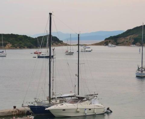 Appartement unique en 1ère ligne à Supetarska Draga, sur l'île de Rab, avec 5 amarres pour bateaux ! - pic 23