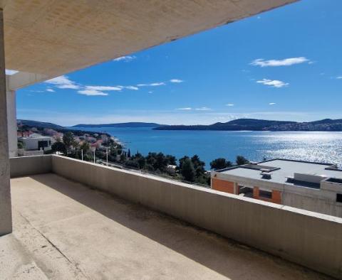 Красивая новая современная вилла в районе Трогира, в 100 метрах от моря - фото 15
