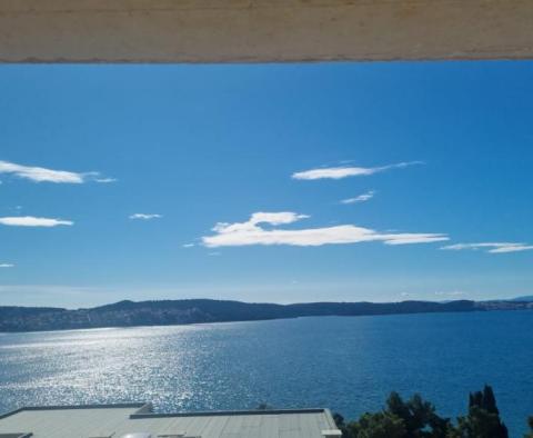 New luxury penthouse in Seget Donji with amazing open sea views, 100 m from the sea only - pic 28