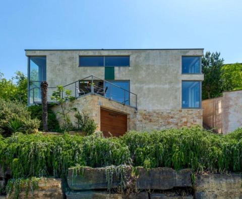 An extraordinary design villa with a swimming pool in an exceptional location in Motovun area - pic 4