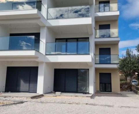 Nouvel appartement de luxe à 50 mètres de la mer à Seget Vranjica - pic 9