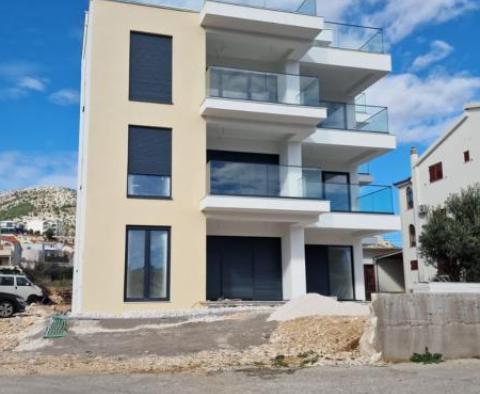 Új luxus apartman 50 méterre a tengertől Seget Vranjica városában - pic 4
