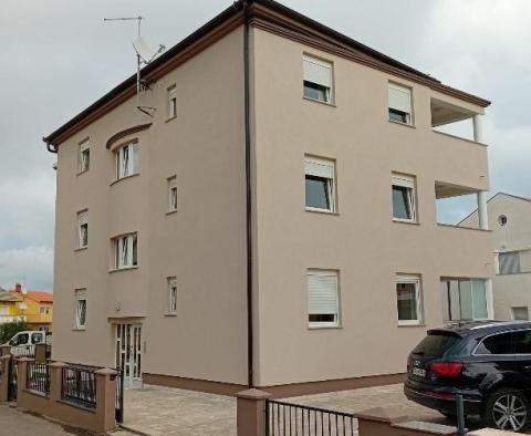 Apart-dům se 6 apartmány na prodej v Medulinu, 300 metrů od moře 