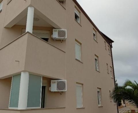 Apart-dům se 6 apartmány na prodej v Medulinu, 300 metrů od moře - pic 9