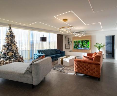Penthouse unique sur deux étages dans un nouveau bâtiment luxueux à Opatija - pic 4