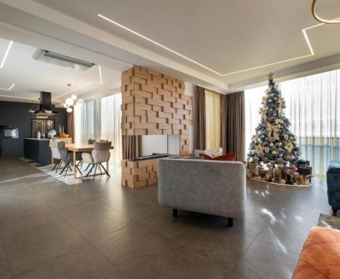 Penthouse unique sur deux étages dans un nouveau bâtiment luxueux à Opatija - pic 14