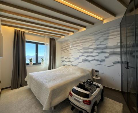 Jedinečný dvoupatrový penthouse v luxusní novostavbě v Opatiji - pic 17