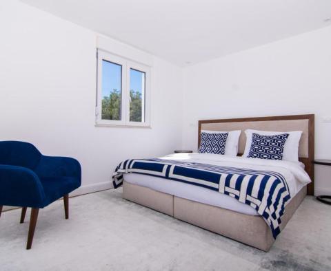 Wunderschönes Duplex-Penthouse in Ciovo, Trogir – ein Beispiel für exquisiten Luxus - foto 16