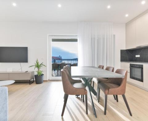 Новые апартаменты в Севиде в эксклюзивной резиденции с бассейном у моря, в 100м от пляжа - фото 14
