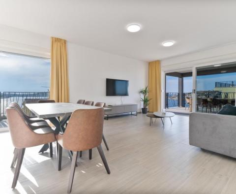 Новые апартаменты в Севиде в эксклюзивной резиденции с бассейном у моря, в 100м от пляжа - фото 35