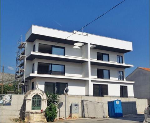 Новый комплекс апартаментов на Чиово, в 350 метрах от моря 