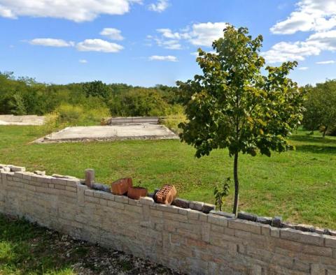 Land plot in Gračišće, with building permit for villa and started construction - pic 8