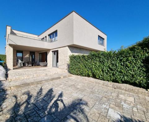 Modern stylish villa in Poreč, 4 km from the sea 