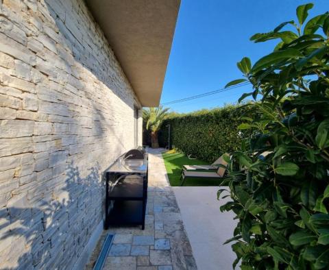 Modern stylish villa in Poreč, 4 km from the sea - pic 11