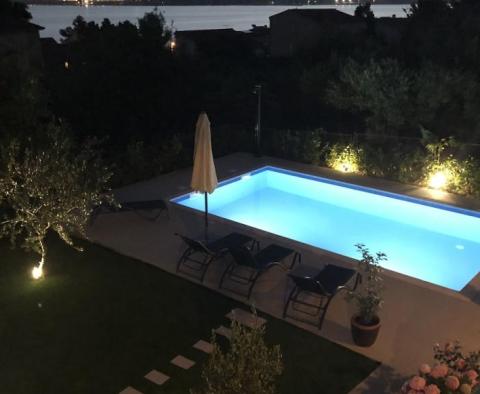 Wunderschönes Gästehaus mit Swimmingpool auf Ciovo, nur 100 Meter vom Meer entfernt - foto 18