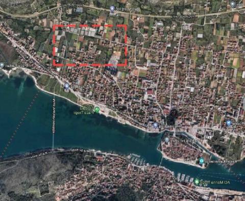 Unique urban land with ready building permits for 6 luxury villas in Trogir area - pic 10