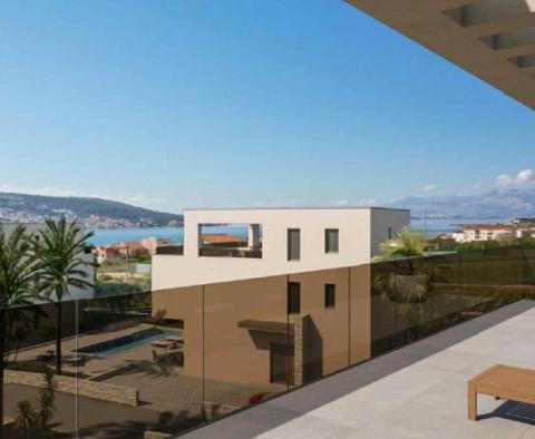 Terrain urbain unique avec permis de construire prêts pour 6 villas de luxe dans la région de Trogir - pic 9