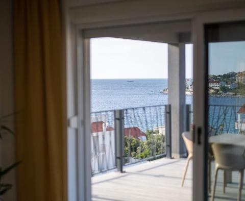 Spacious 3 bedroom apartment near the sea in Marina, Trogir - pic 2
