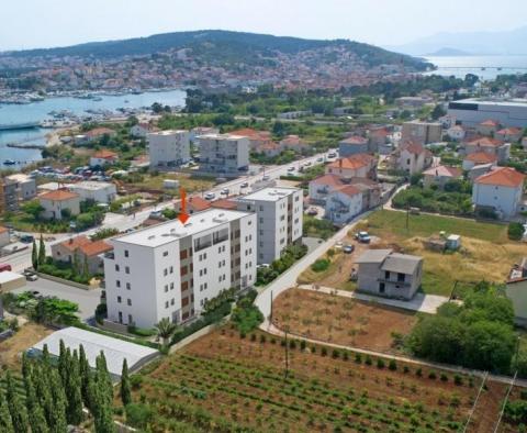 Nový výjimečný komplex apartmánů v oblasti Trogir - nízké ceny! 