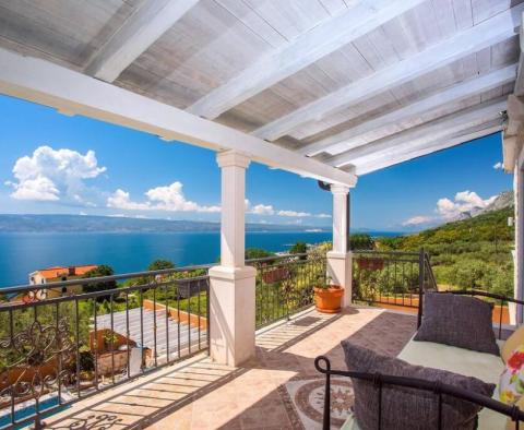Fantastique propriété avec vue panoramique sur la mer sur la Riviera d'Omis, à 500 mètres de la mer - pic 6