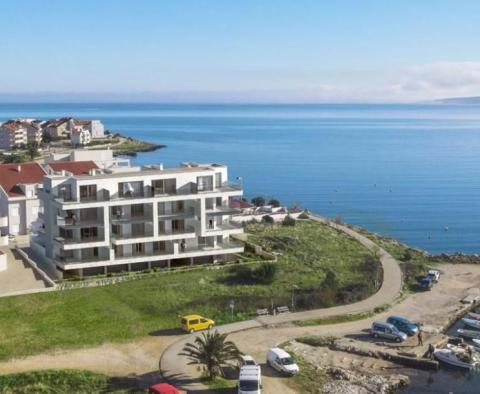 Luxury apartment in a new residence on Pag, on the 1st row to the sea 