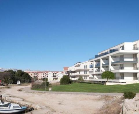 Apartment with 2 bedrooms on the 1st line to the sea in a modern high end residence in Povljana, Pag - pic 8